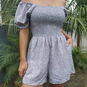 Romper with pockets